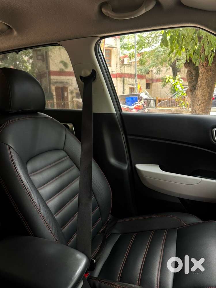 Hyundai Venue Petrol 2023