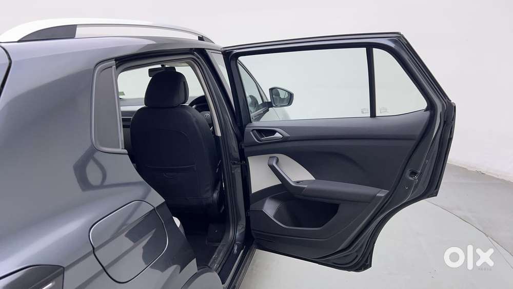 Volkswagen Taigun 1.0 Tsi Highline At, 2022, Petrol