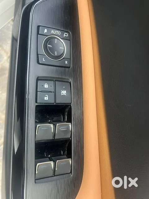 Lexus Es, 2023, Petrol