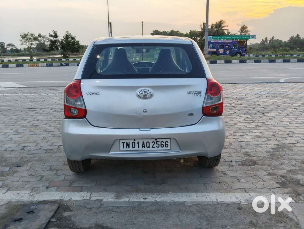 Toyota Etios Liva, 2011, Petrol