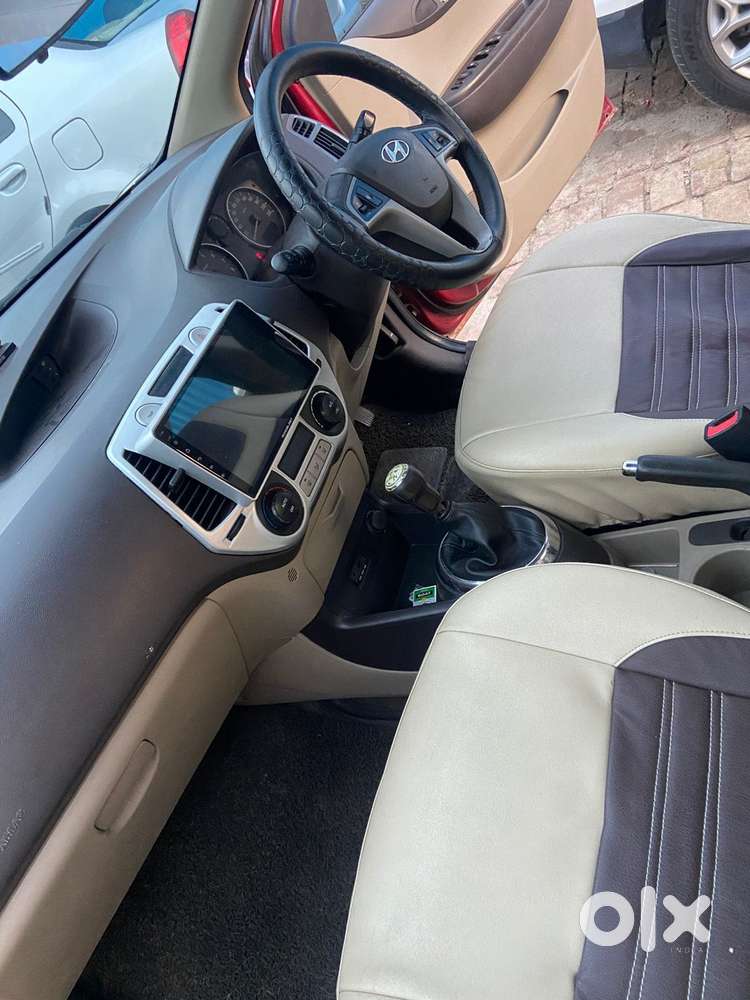 Hyundai I20 2009-2011 Asta, 2011, Petrol