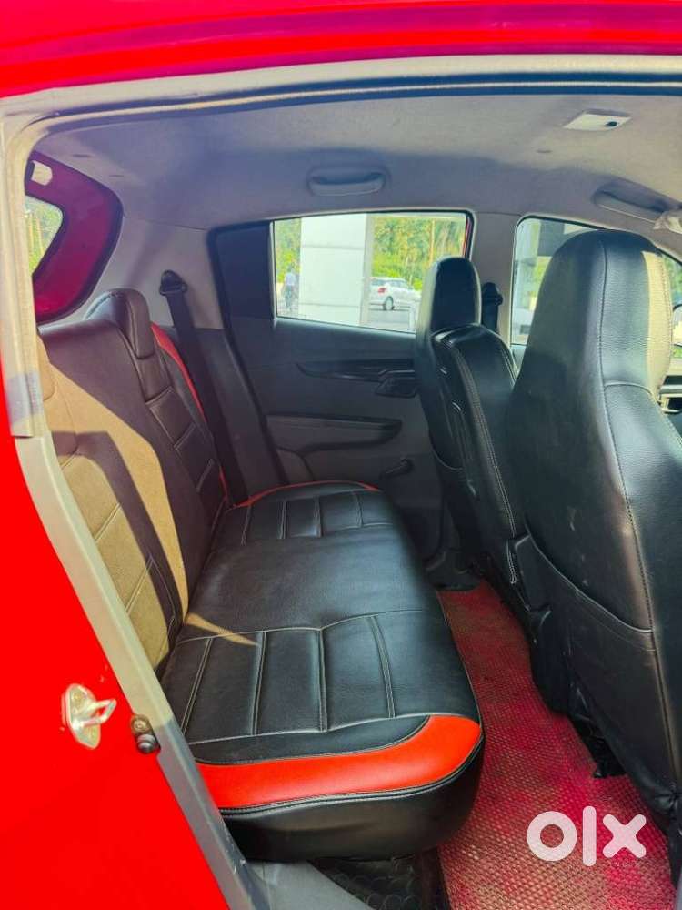 Mahindra Kuv 100, 2018, Petrol
