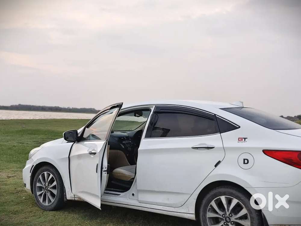 Hyundai Verna Diesel Manual 2014 Variant