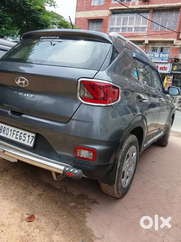 Hyundai Venue 1.2 S (o), 2021, Petrol