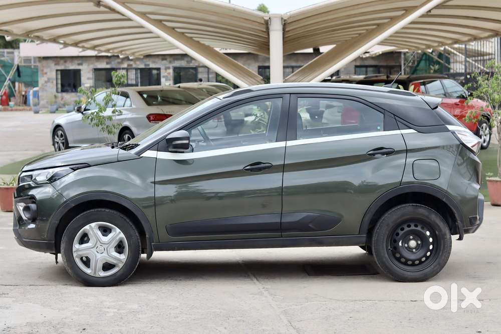 Tata Nexon 1.2 Revotron Xma Amt (s), 2021, Petrol