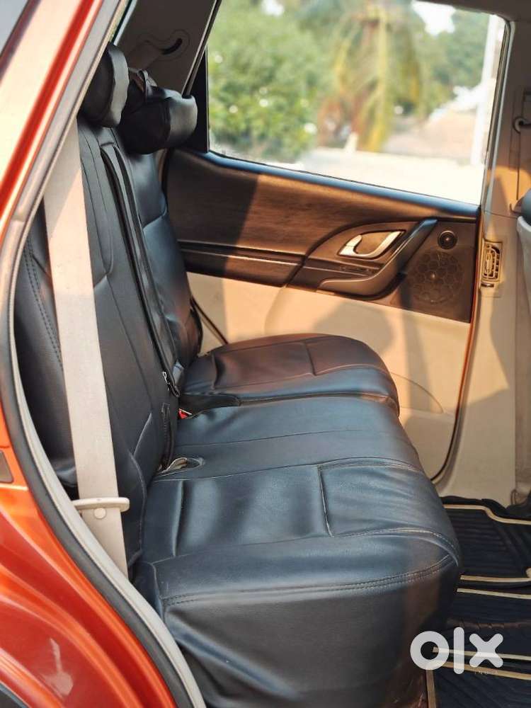 Mahindra Xuv500 2.2 W10 Sportz Edition Mt, 2016, Diesel