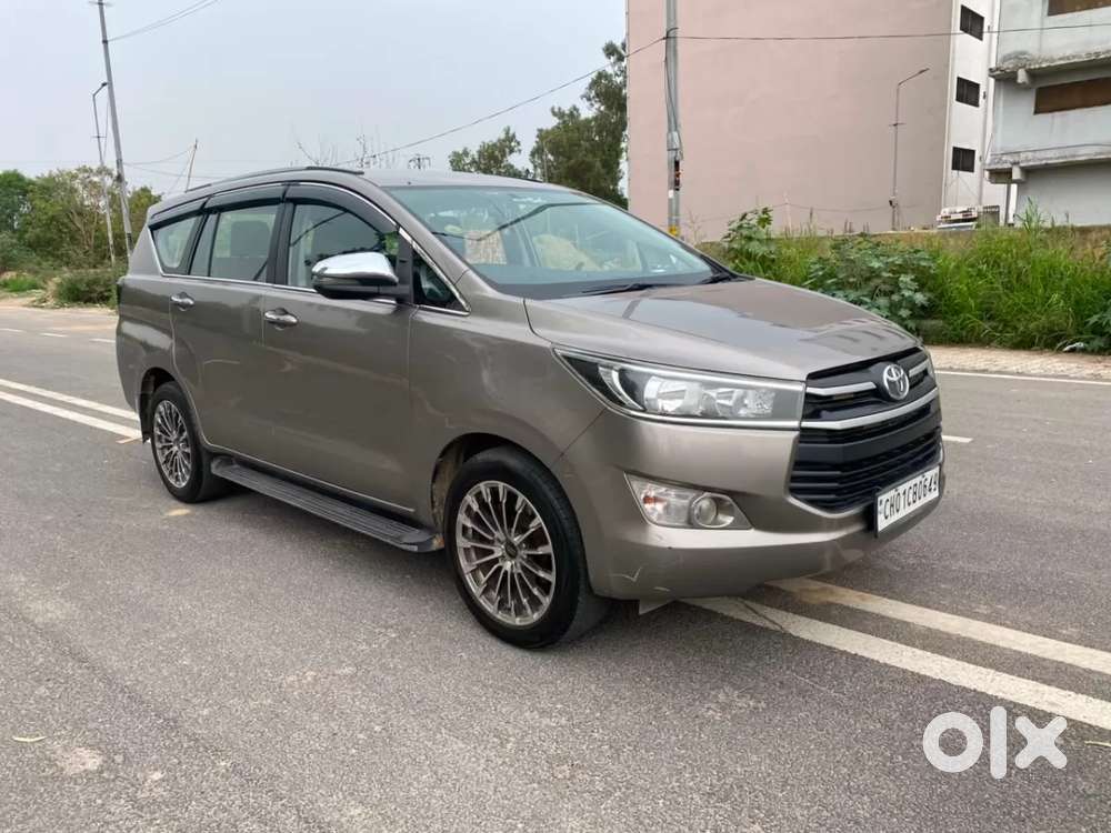 Toyota Innova Crysta 2.4 G Plus Mt 7 Str, 2020, Diesel