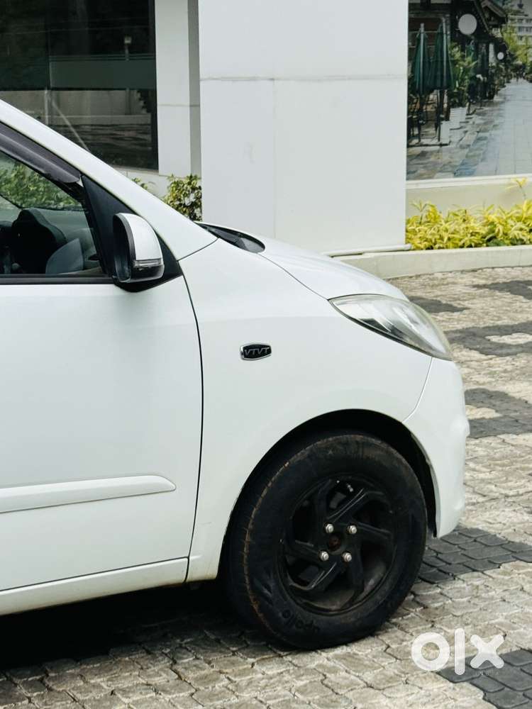 Hyundai I10 Sportz At, 2012, Petrol