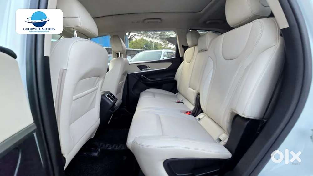 Mahindra Xuv700 2.2 Ax 7 Diesel At Luxury Pack Str, 2024, Diesel