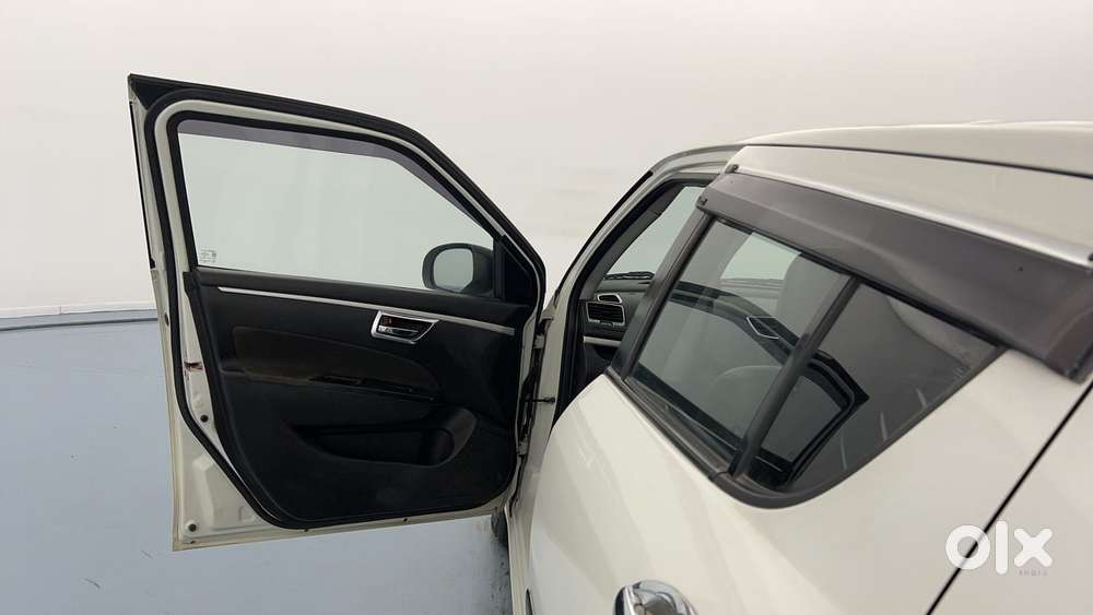 Maruti Suzuki Swift Vvt Vxi, 2017, Petrol