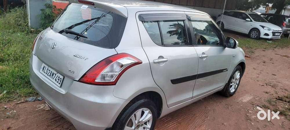 Maruti Suzuki Swift Vvt Zxi, 2013, Petrol