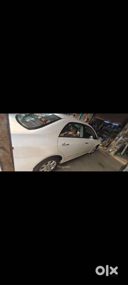 Toyota Corolla Altis 2011 Diesel Well Maintained