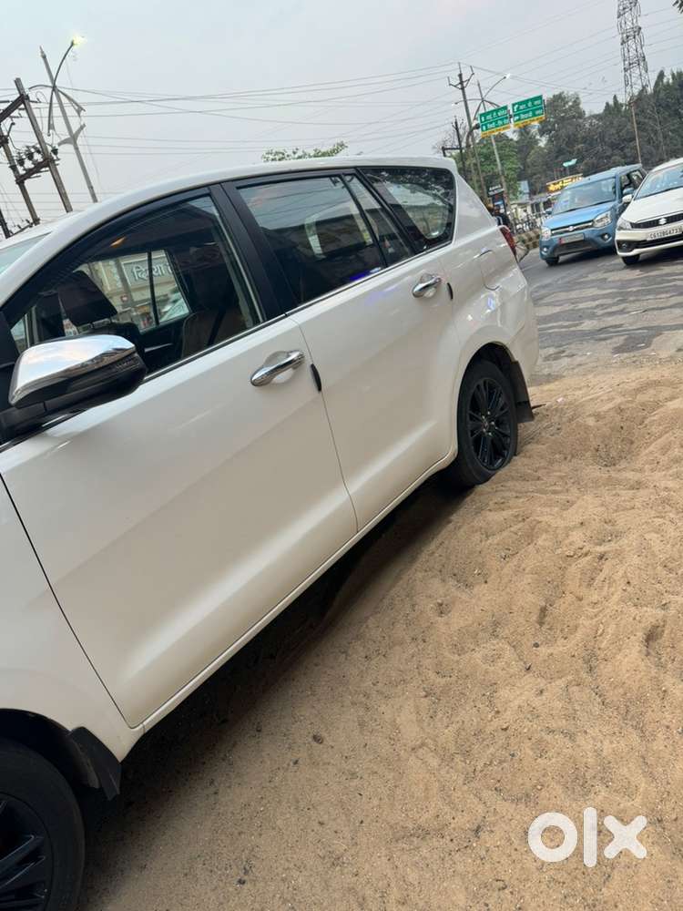 Toyota Innova Crysta 2018 Diesel Well Maintained