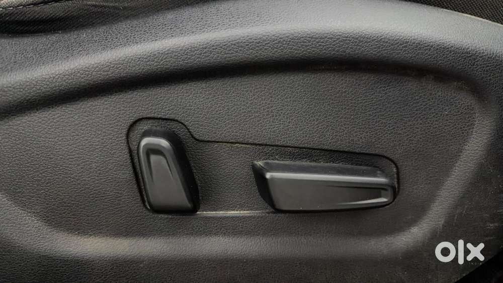 Hyundai Alcazar 2.0 Signature (o) Petrol At 6 Str, 2022, Petrol