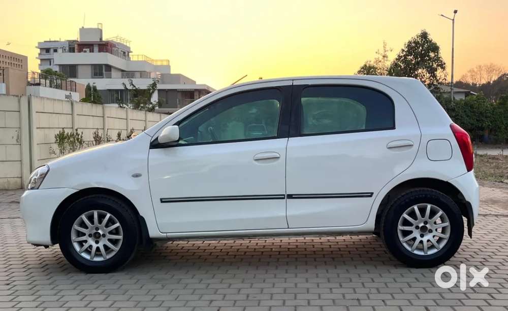 Toyota Etios Liva 1.2 G, 2012, Petrol