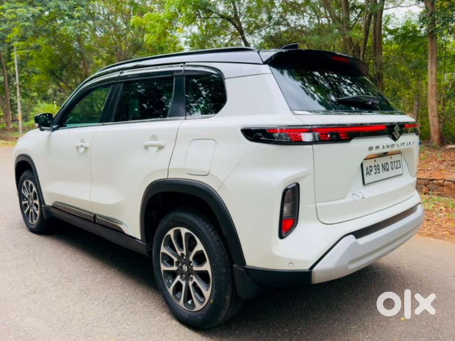Maruti Suzuki Grand Vitara Alpha Dual Tone Smart Hybrid Allgrip, 202..