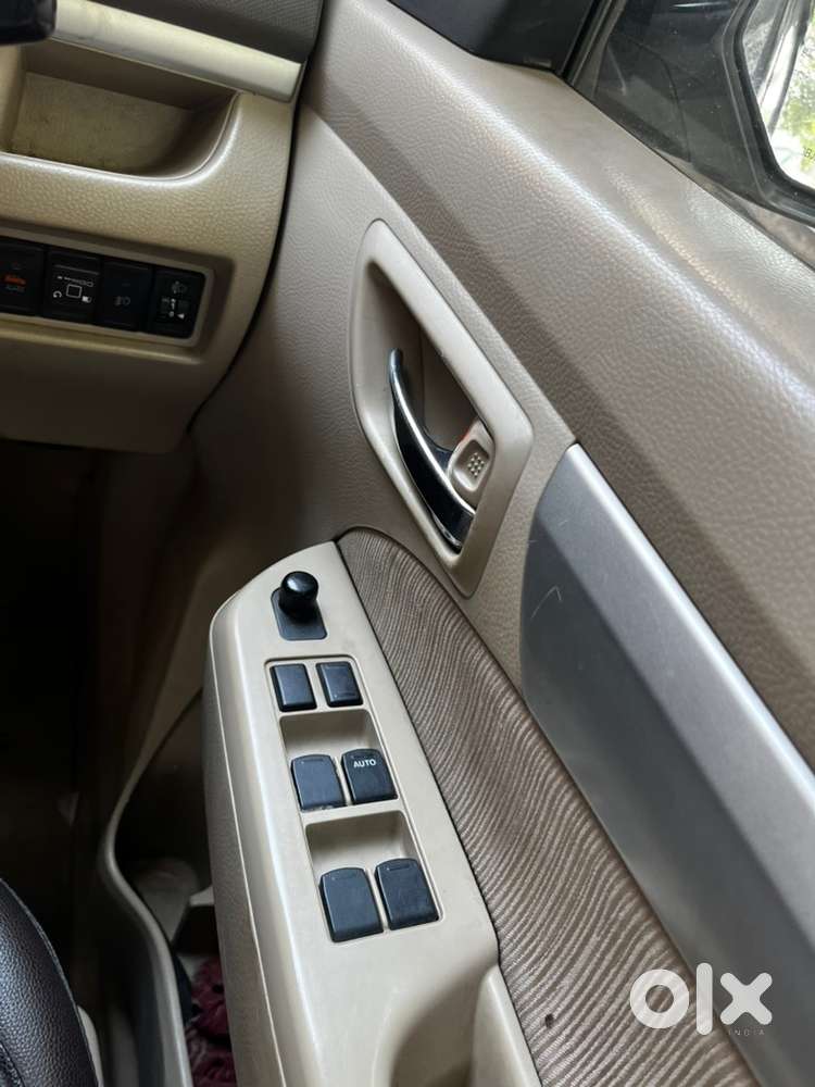 Maruti Suzuki Ertiga Petrol/cng 2014