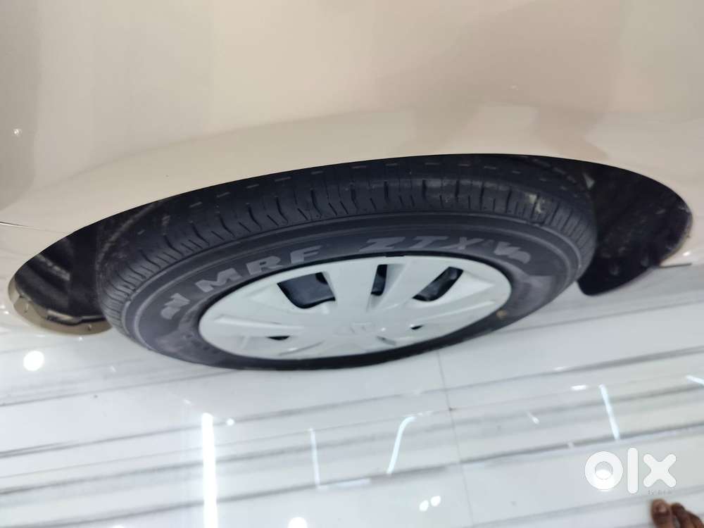 Maruti Suzuki Swift Dzire 1.2 Vxi Bsiv, 2015, Petrol