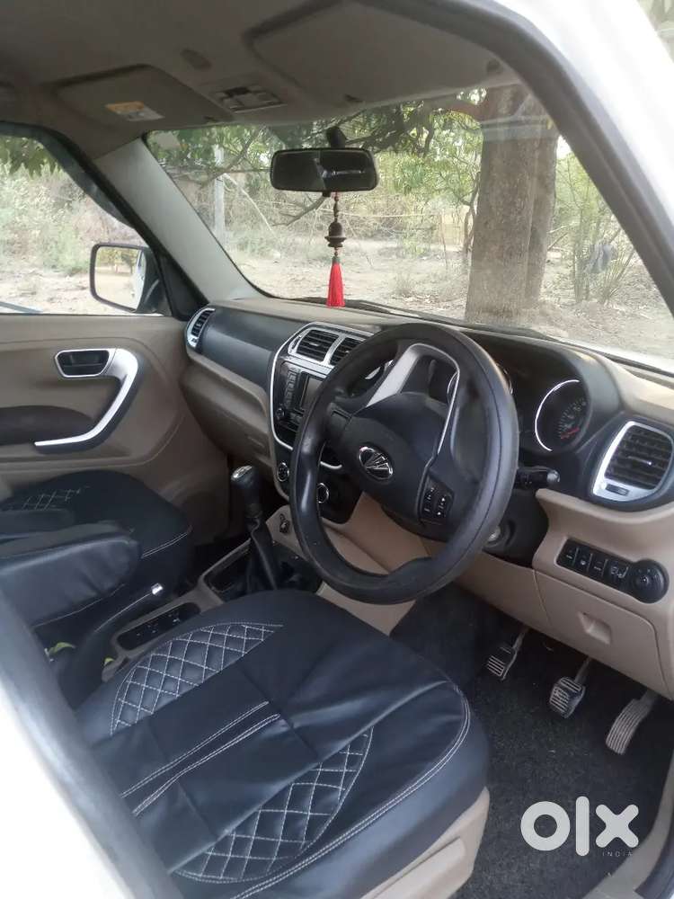 Mahindra Tuv 300 2016