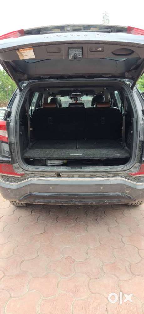 Mahindra Alturas G4 4x2 At, 2019, Diesel