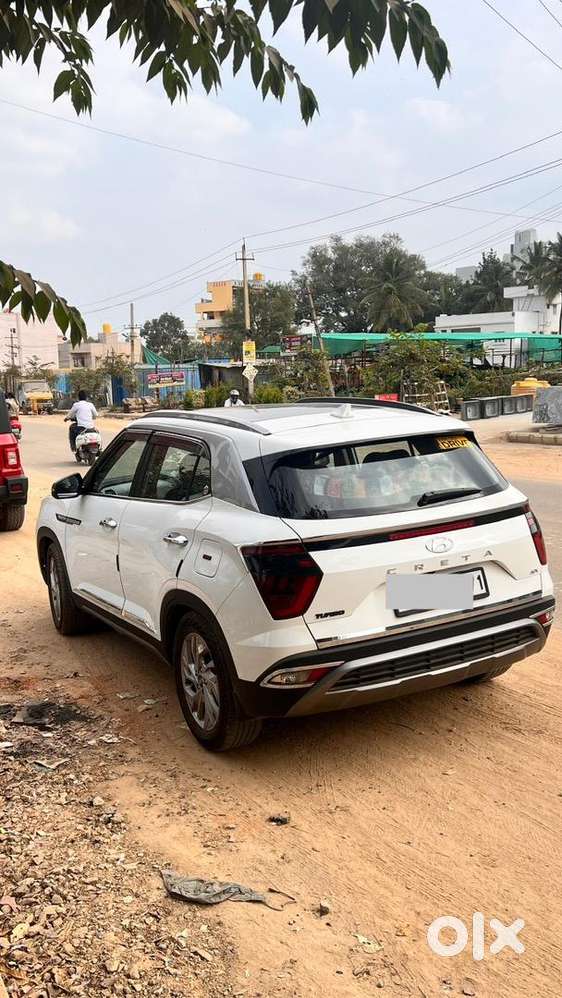 Hyundai Creta 2023 Petrol 25k Driven In Showroom Condition