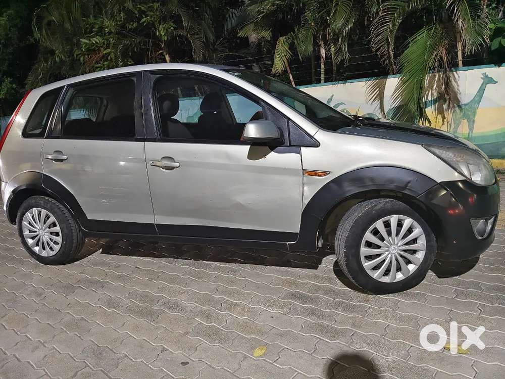 Ford Figo Petrol Zxi 2010