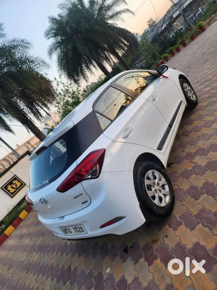 Hyundai I20 2015 Petrol 52000 Km Driven