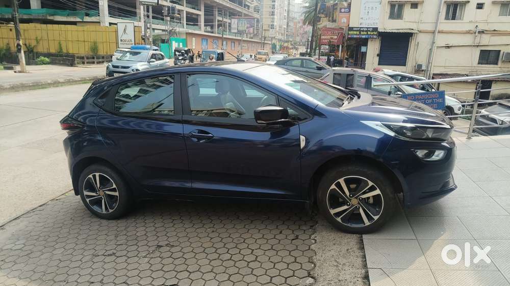 Tata Altroz 1.2 Xta Petrol Dct, 2022, Petrol