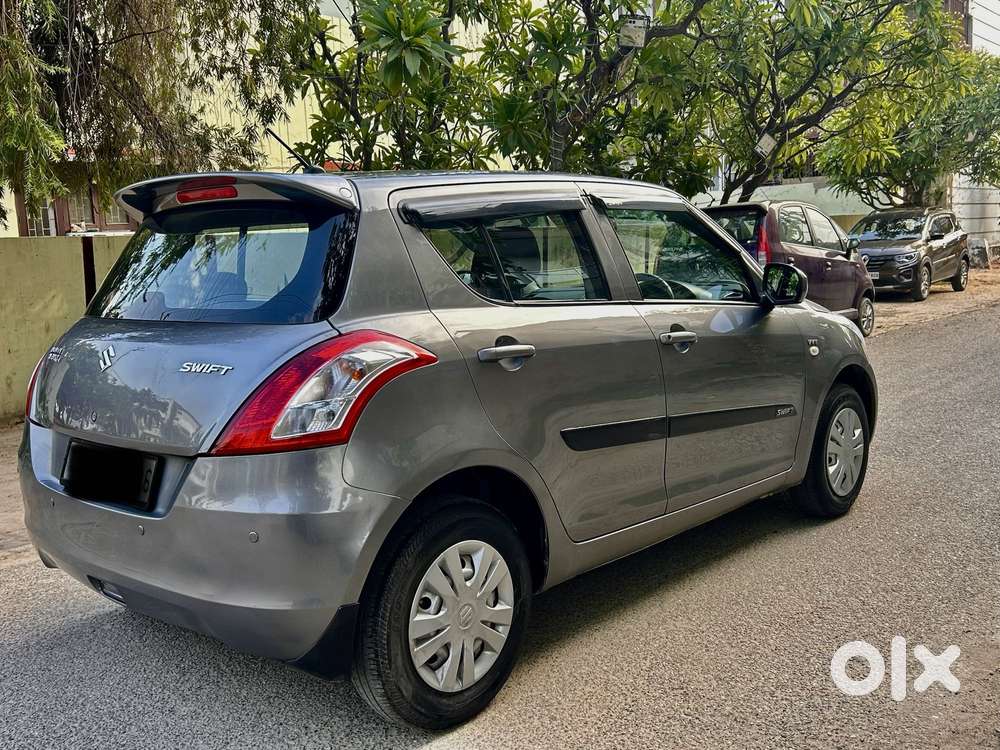 Maruti Suzuki Swift Lxi Option, 2017, Petrol