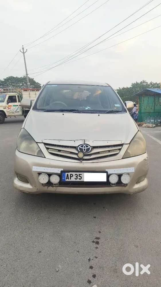 Toyota Innova 2009 Diesel 210000 Km Driven