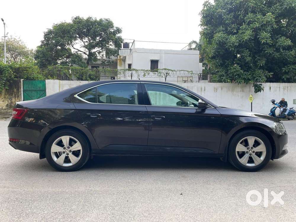Skoda Superb Style 2.0 Tdi At, 2018, Petrol