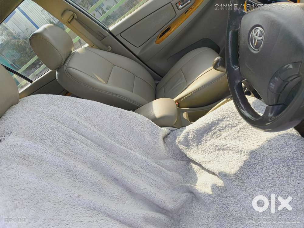 Toyota Innova 2.5 V Diesel 8-seater, 2009, Diesel