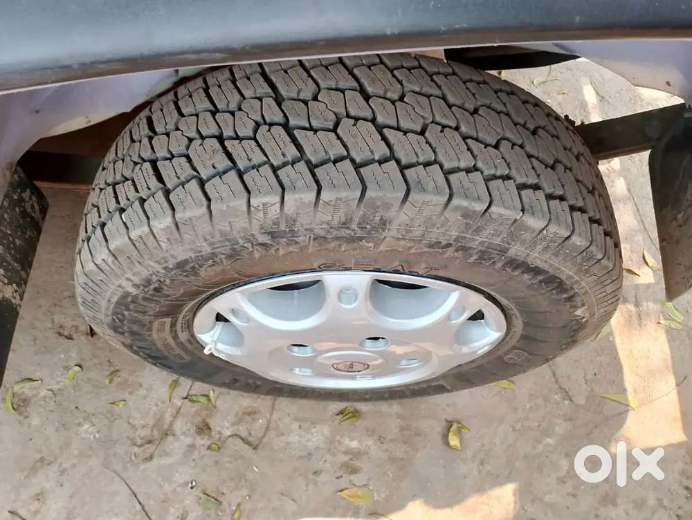 Mahindra Bolero Diesel Automatic 2014 Silver