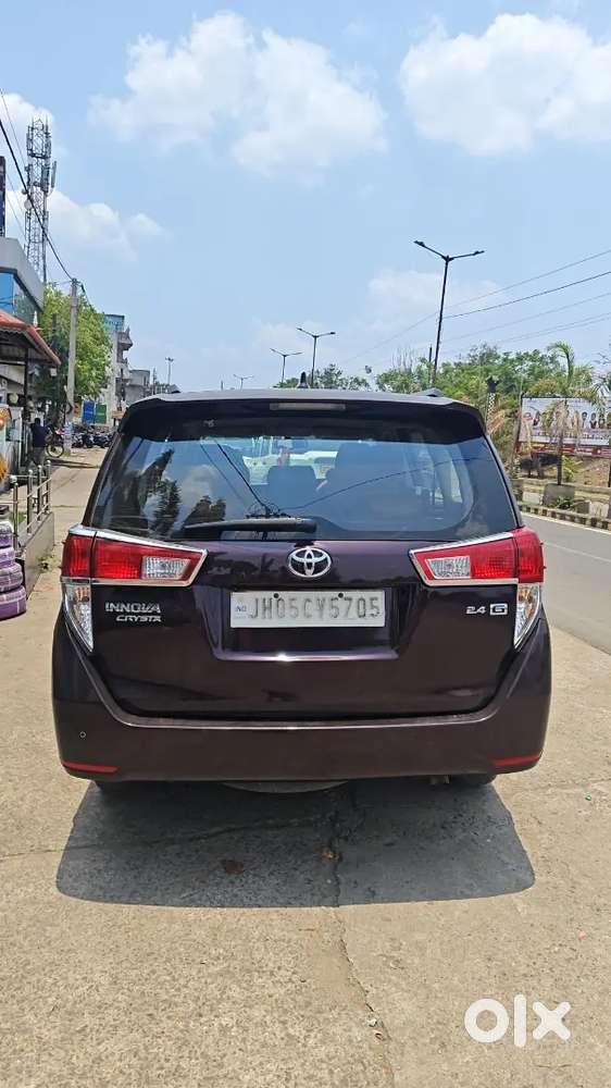 Toyota Innova Crysta 2020 Diesel Well Maintained