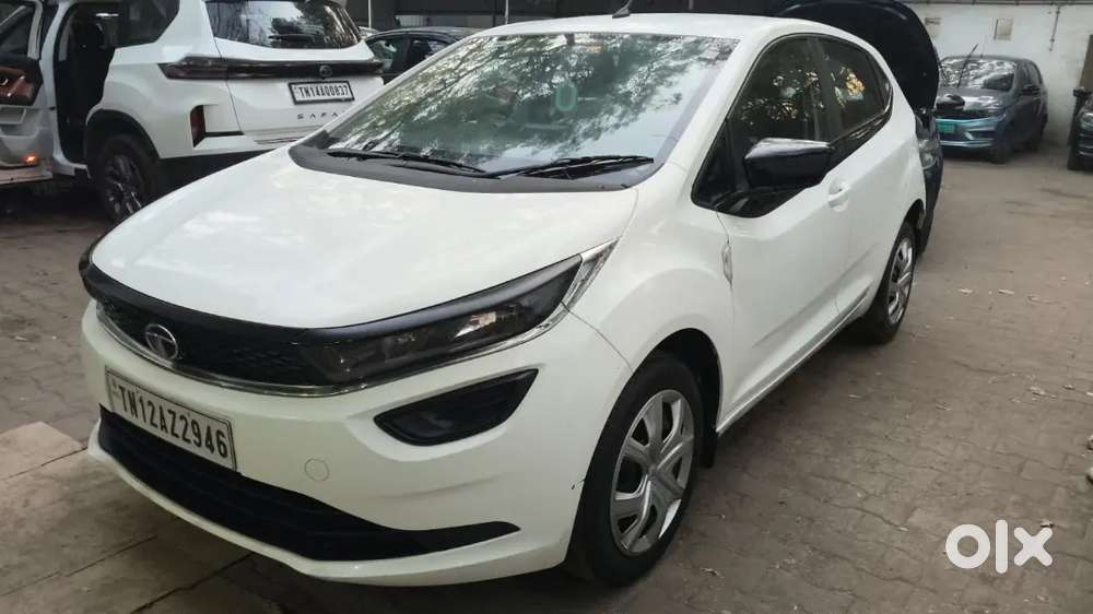 Tata Altroz 2023 Petrol 8600 Km Driven