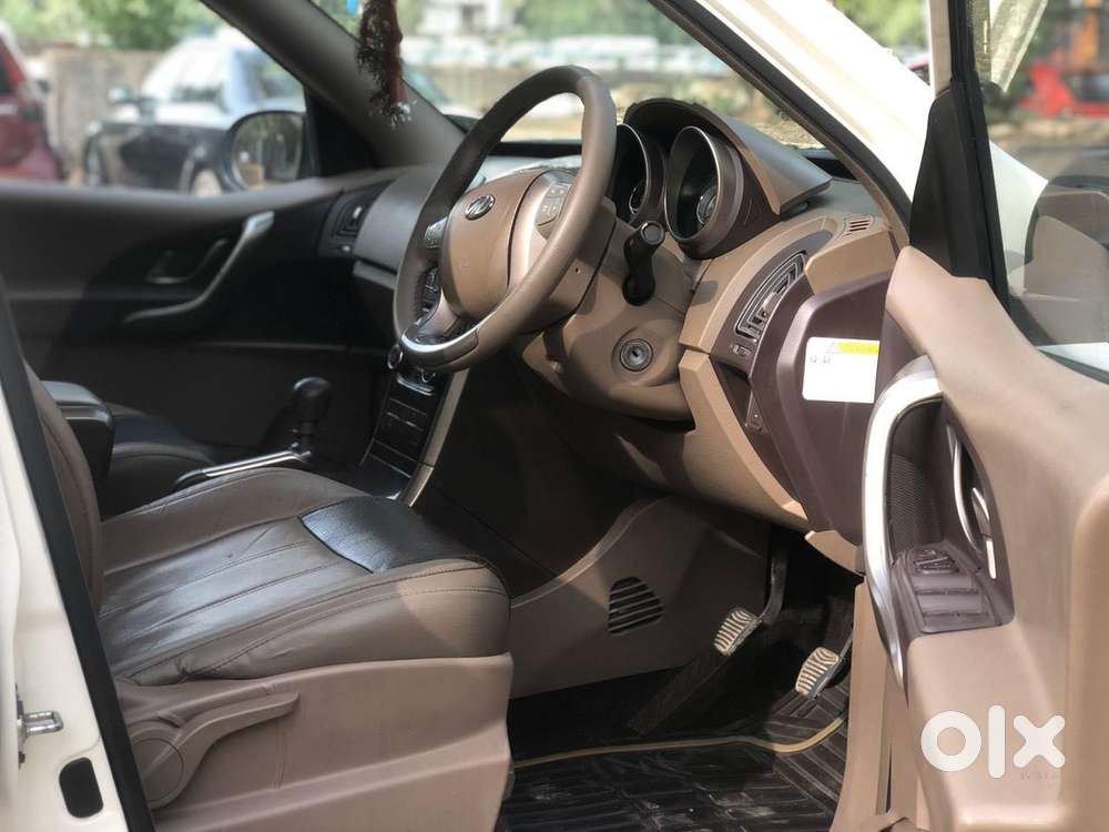 Mahindra Xuv500 W8 Dual Tone, 2015, Diesel