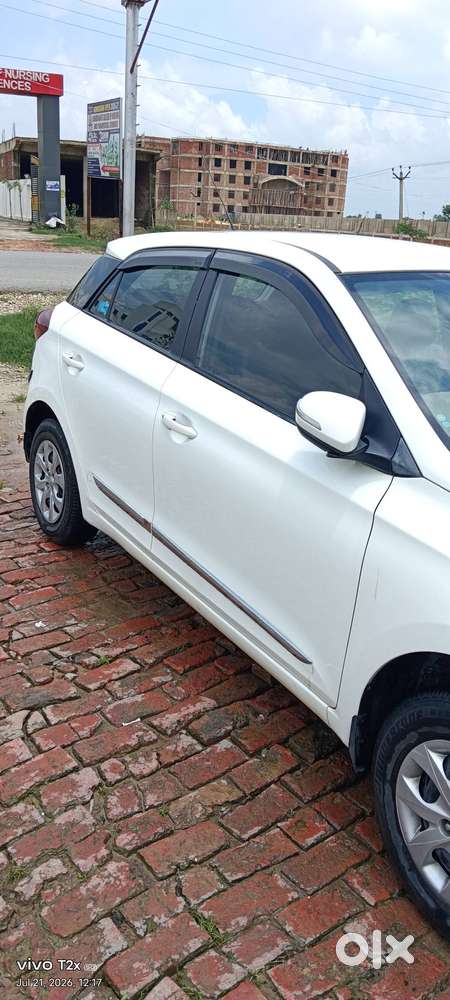 Car Me Koi Kami Nhi H Car Jada Chali Nhi H Ghar Use Ke Liye Chalti H