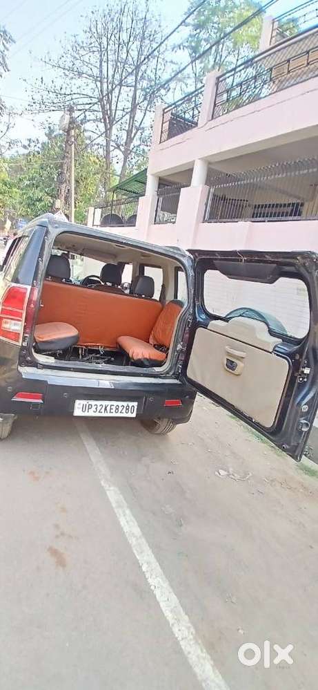 Mahindra Tuv 300 T8, 2018, Diesel
