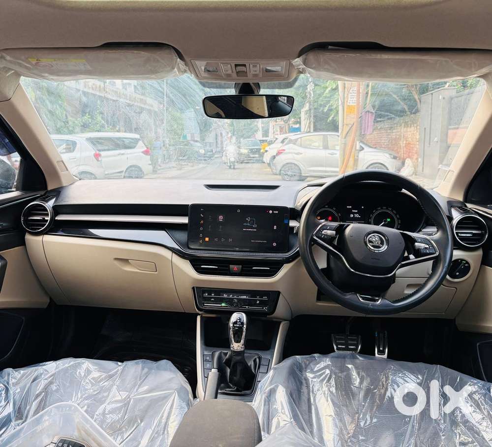 Skoda Slavia 1.0 Ambition Tsi At, 2024, Petrol