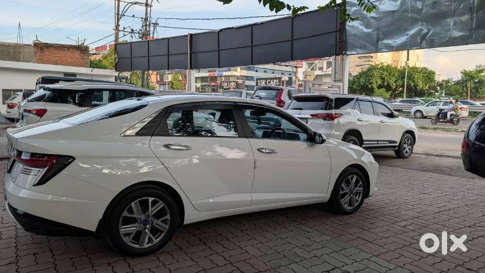 Hyundai Verna 1.5 Mpi Mt Sx (o), 2024, Petrol