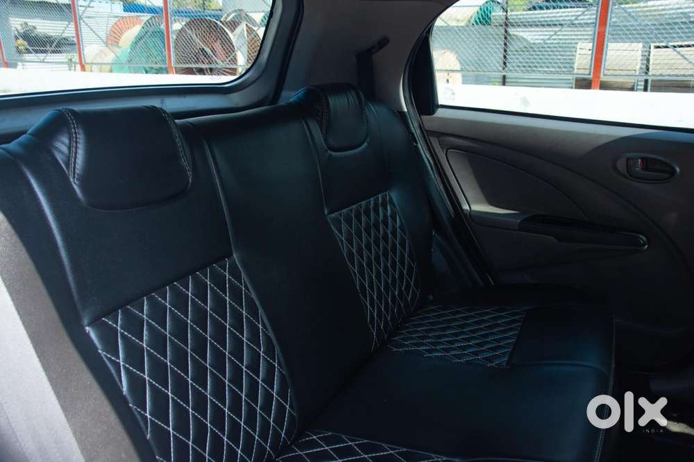 Toyota Etios Liva 2011-2012 G, 2011, Petrol