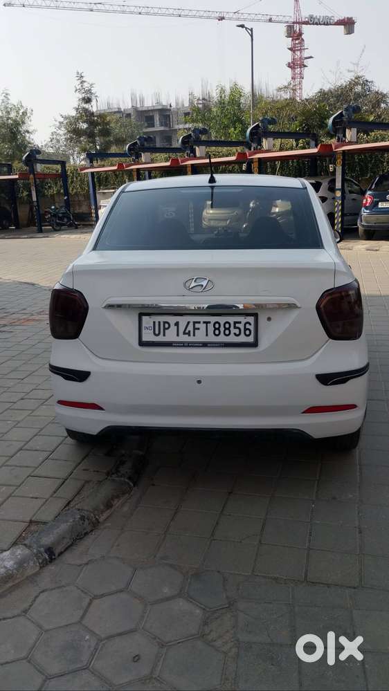 Hondai Xcent 2017 Model White Colour Up 14 Cng Petrol