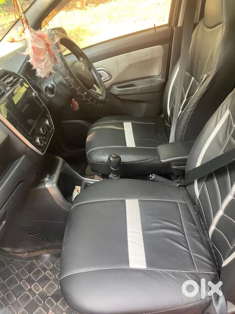 Full Showroom Service Ladies Driving3, Car