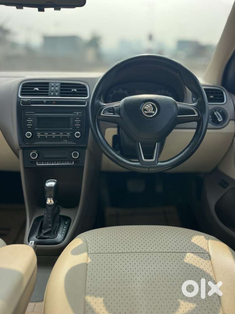 Skoda Rapid 1.6 Mpi At Style, 2016, Petrol