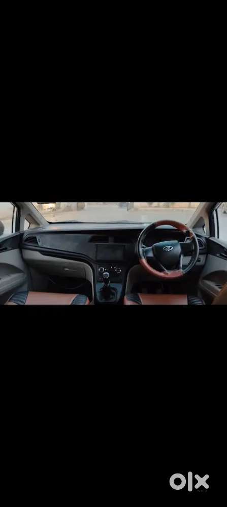 Mahindra Marazzo Plus 2022 Car