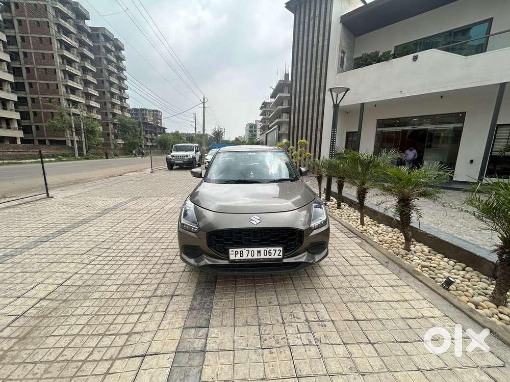 Maruti Suzuki Swift Vxi 2025
