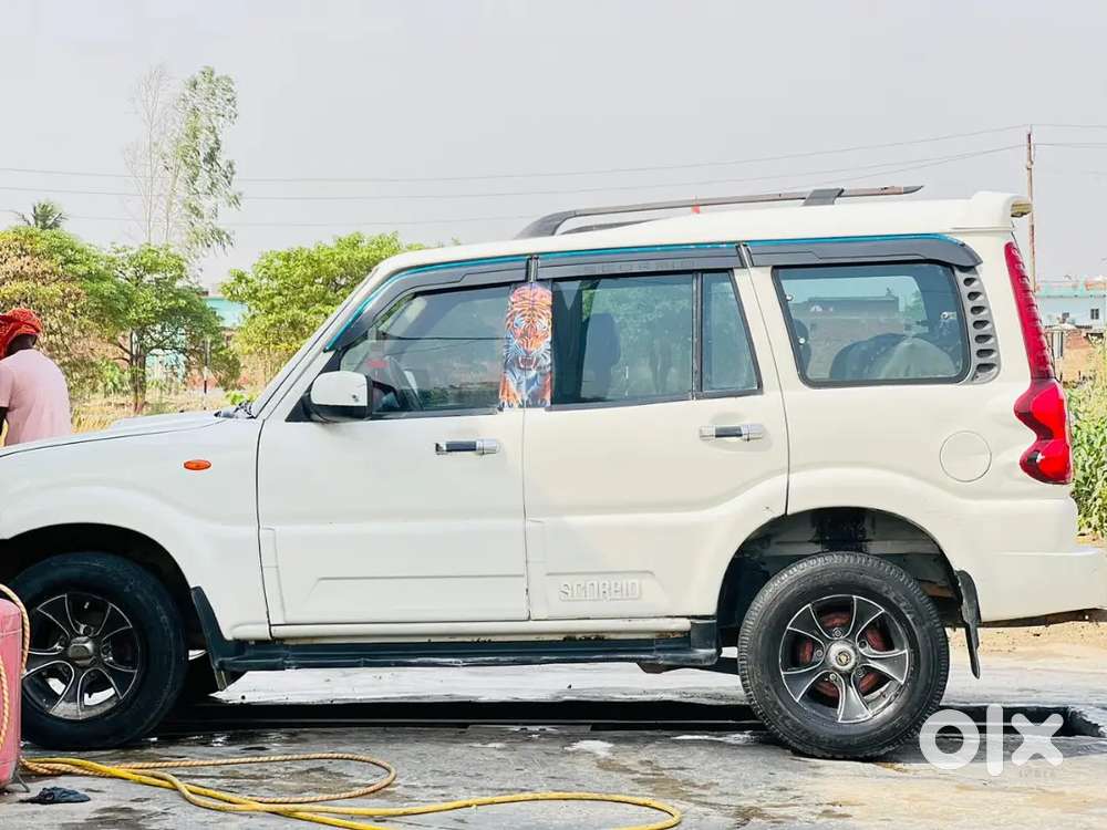 Mahindra Scorpio 2014 Diesel 100300 Km Driven