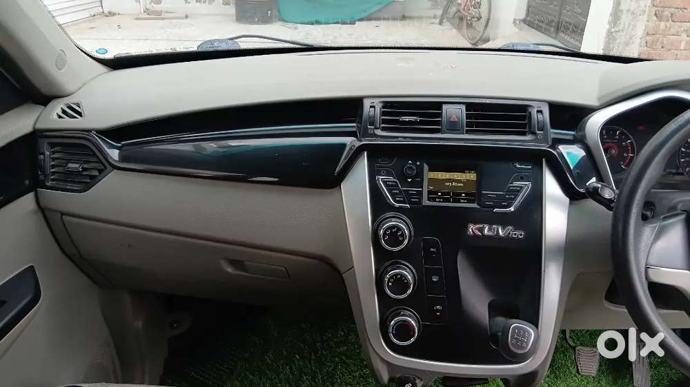 Kuv Mahindra White 2016 Modal Good Condition