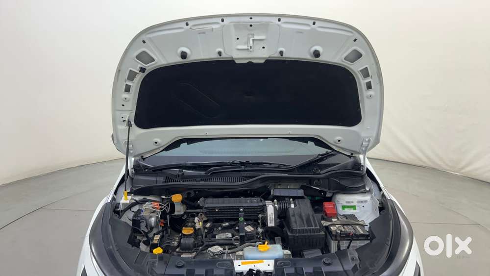 Tata Altroz 1.2 Xma Plus, 2025, Petrol