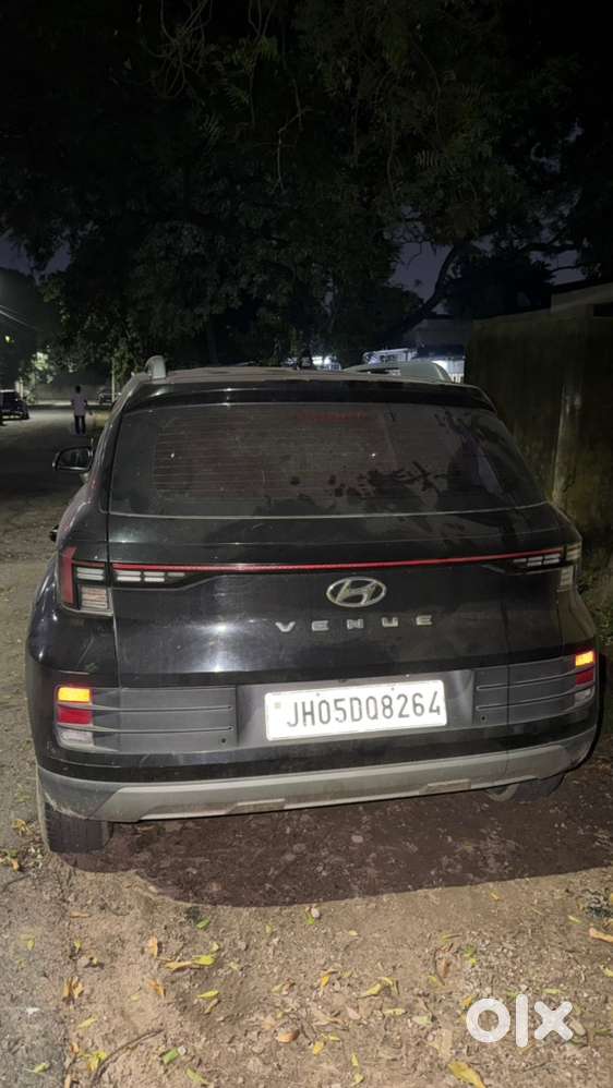 Hyundai Venue Petrol Manual 2023
